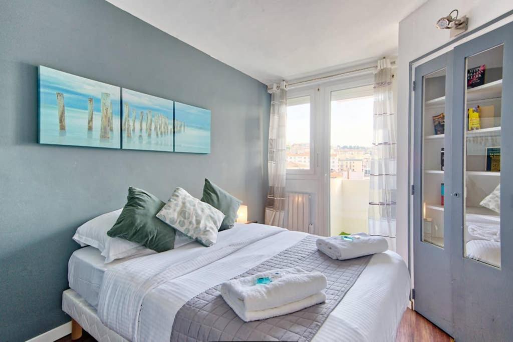Le Bonheur Des Catalans Apartment Marseille Exterior photo